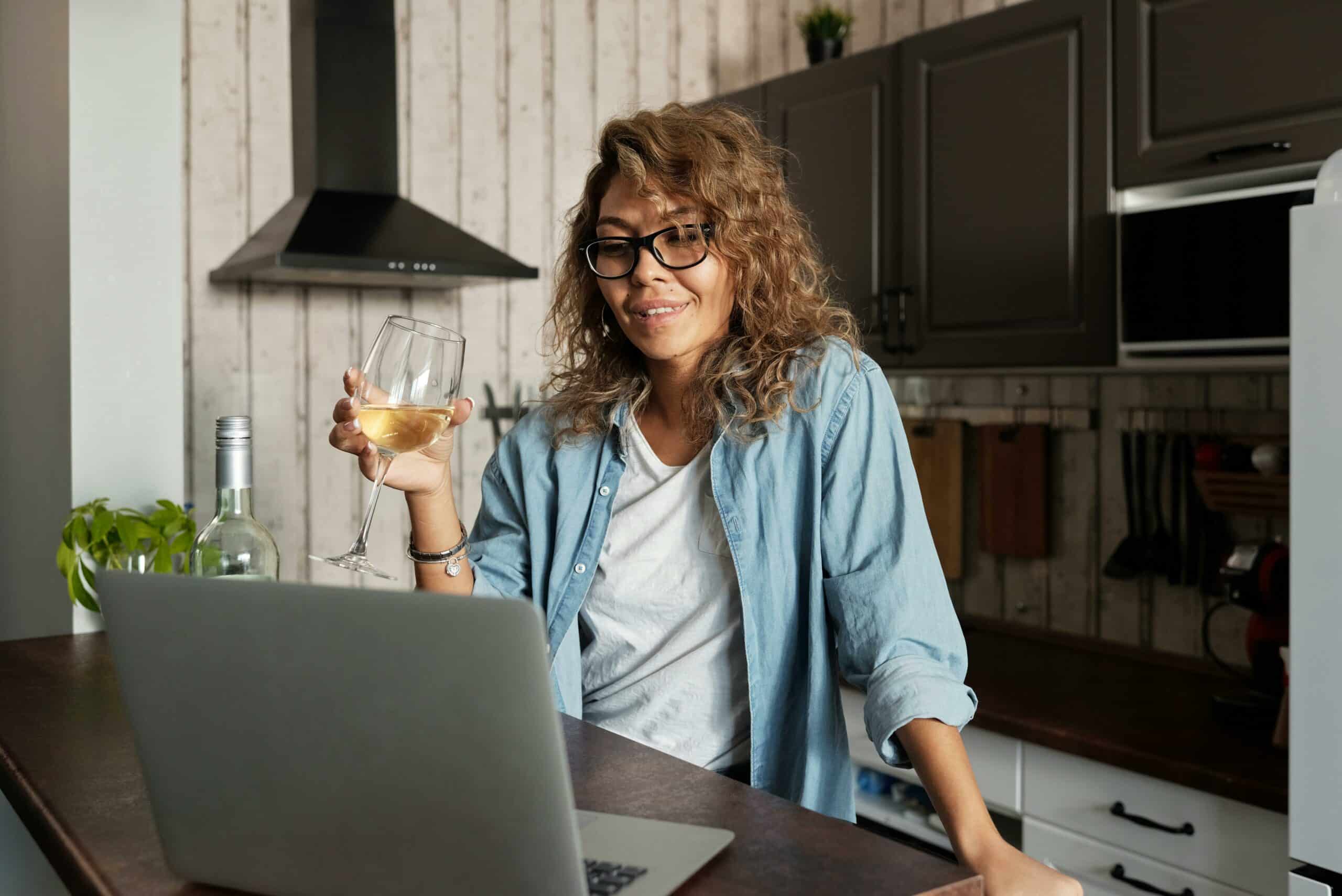 En guide til at købe vin online
